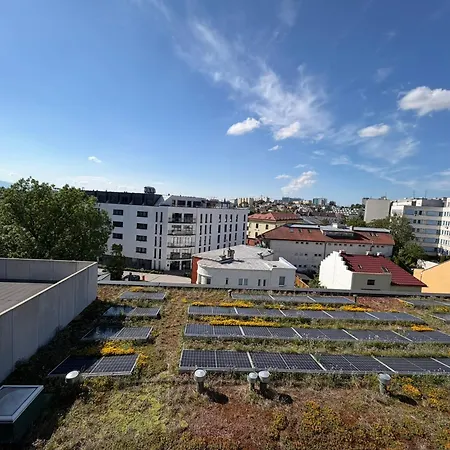 Arena View Apartment *